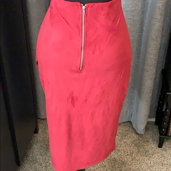 Maroon suede like pencil skirt - Picture 3 of 5